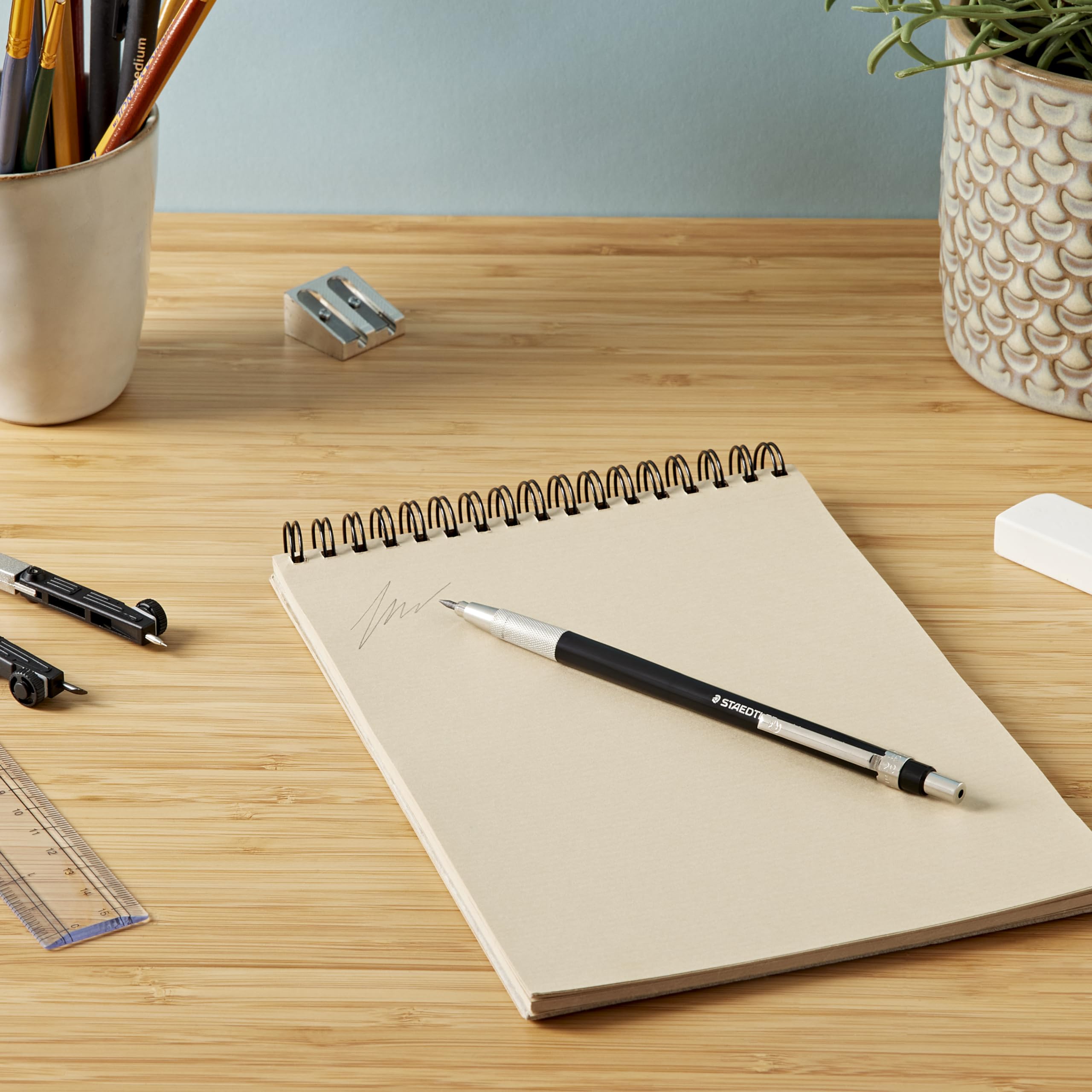 staedtler-mars-technico-portamine-2-mm-con-temperamine-e-gomma image 2