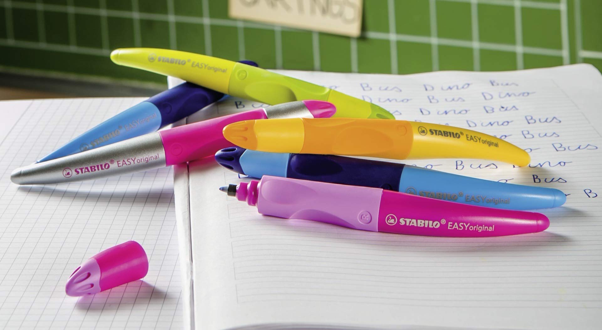 stabilo-easyoriginal-penna-roller-ergonomica-per-mancini-rosa-cartuccia-blu image 5